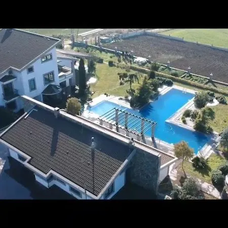 Villa Roses Villalari *